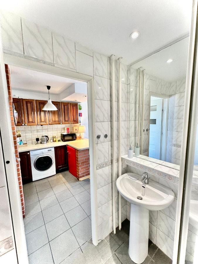 Super Apartament White Warszawa 2X Metro Scisle Centrum Wifi 300 Mbs New Экстерьер фото